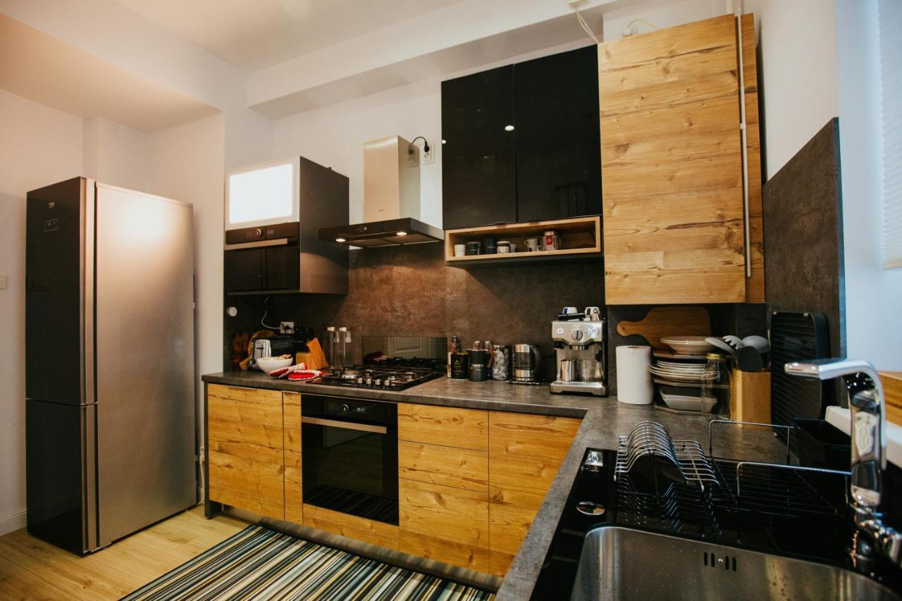 Color Apartments Corneliu Coposu 1A Street Bucareste Exterior foto