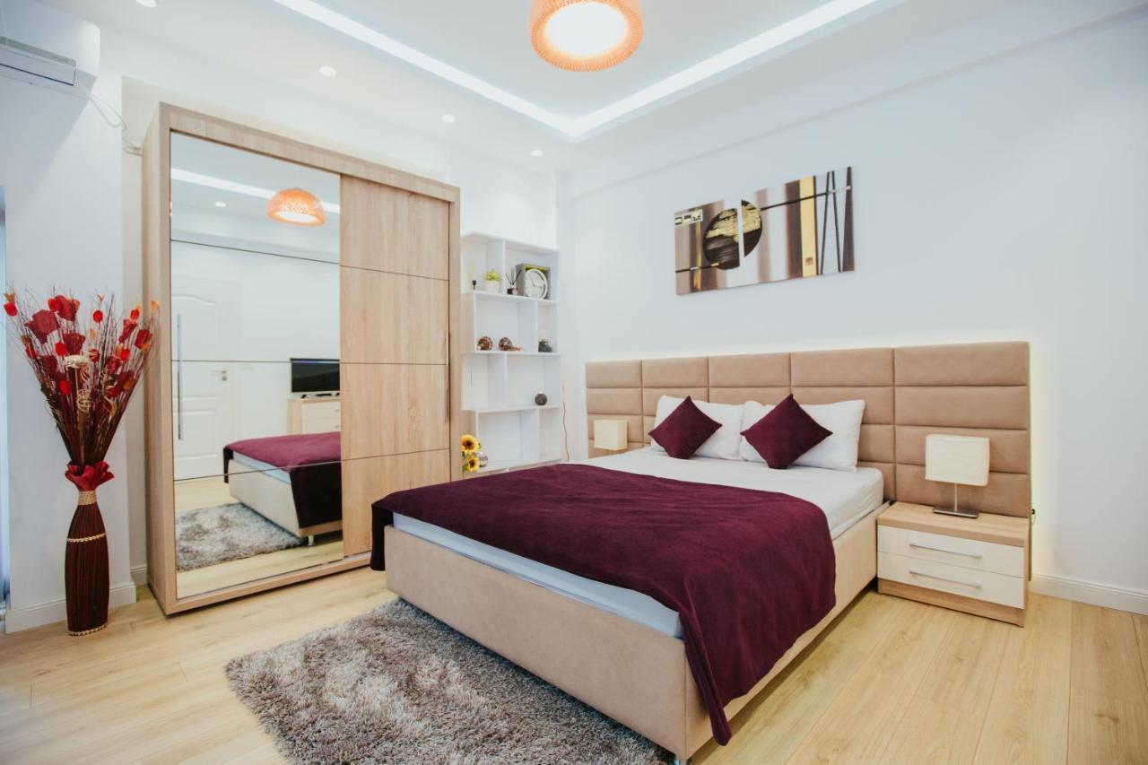 Color Apartments Corneliu Coposu 1A Street Bucareste Exterior foto