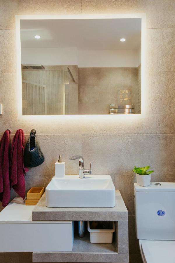 Color Apartments Corneliu Coposu 1A Street Bucareste Exterior foto