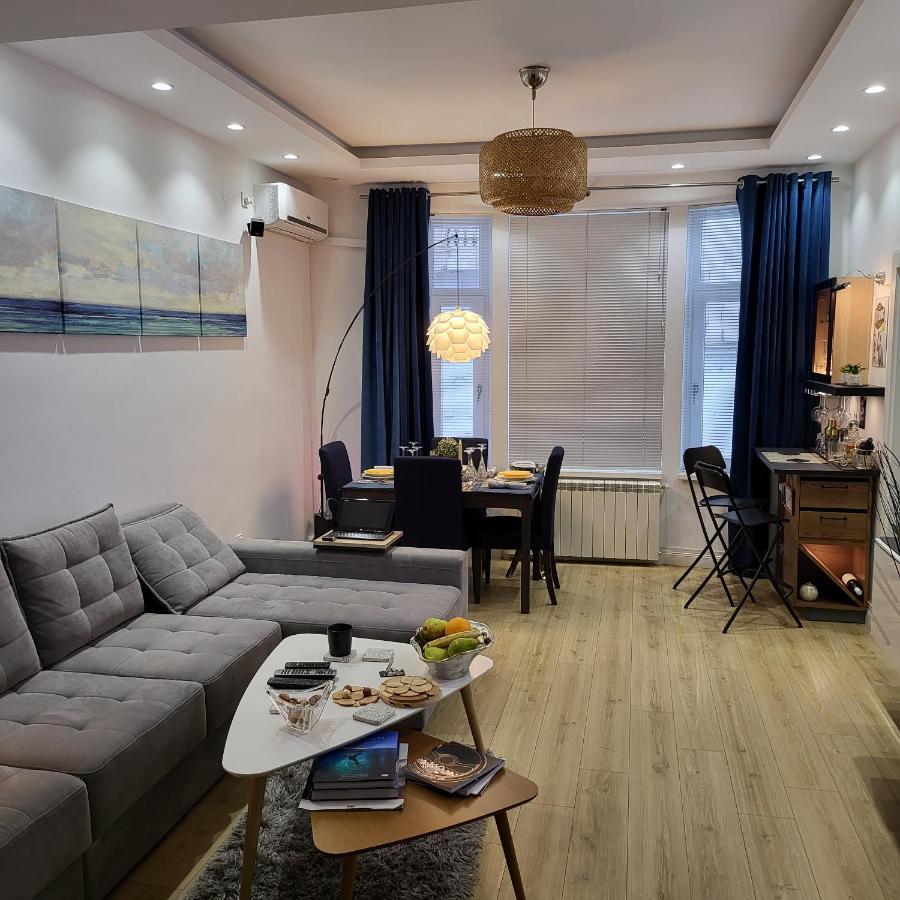 Color Apartments Corneliu Coposu 1A Street Bucareste Exterior foto