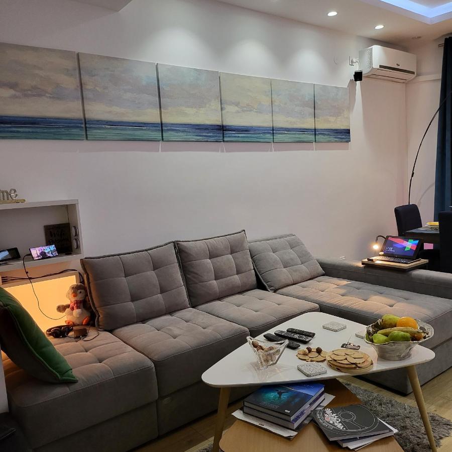 Color Apartments Corneliu Coposu 1A Street Bucareste Exterior foto